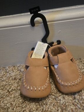 Old Navy Faux Leather Moccasins For Baby